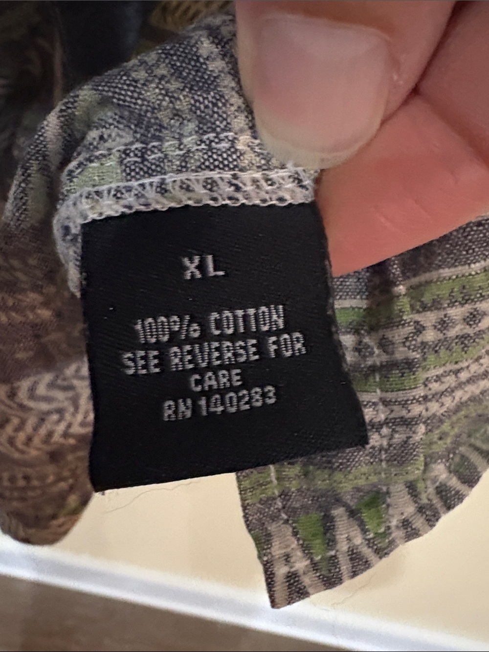 Beautiful Giant Aztec Button-Down Shirt XL. Snap front - Picture 3 of 7